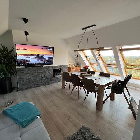 105 QM neues klimatisiertes Appartment für Familien Chemnitz Exterior foto